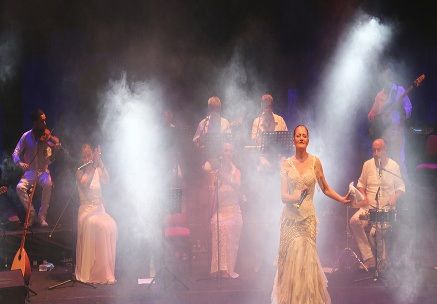 Kardeş Türküler – Candan Erçetin / Bodrum Antik Tiyatro