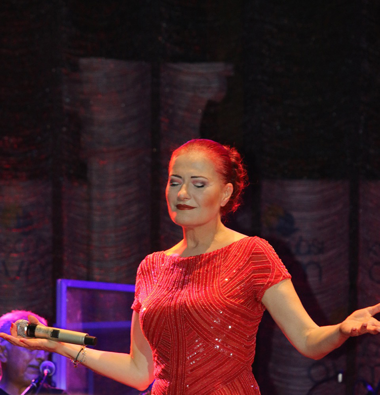 Kuşadası AVM Amfi Tiyatro