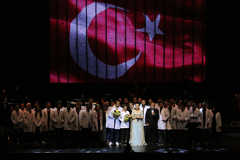 Lokman Hekim Sağlık Vakfı Yardım Konseri